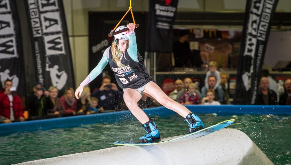 Marie-Eleni-Grüneberg-beim-Wake-Masters-Finale-auf-der-BOOT-FUN-Berlin