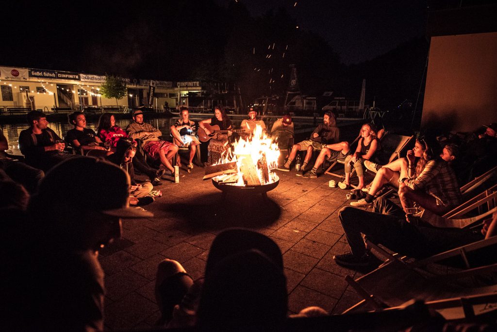 Lagerfeuer am Camp by Stefan Eigner